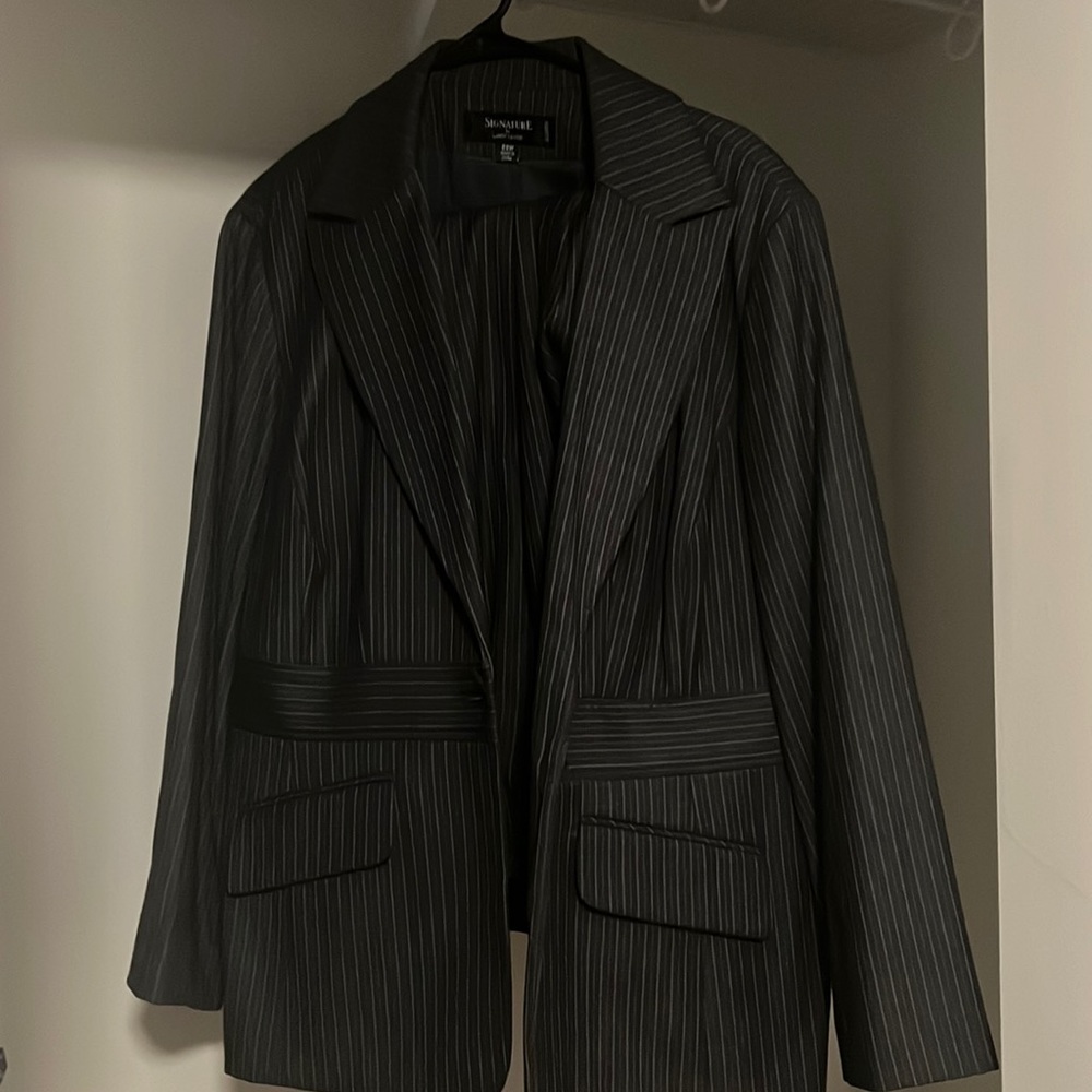 Women’s Pantsuit, Signature by Larry Levine size 20W, Black with white strips